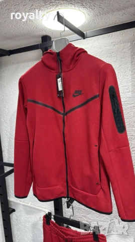 Nike Tech НА ЕДРО Мъжки Спортен Екип Найк 5 Бр.