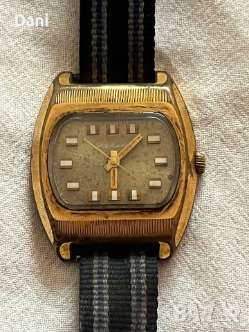 часовник ракета , снимка 2 - Антикварни и старинни предмети - 54265185