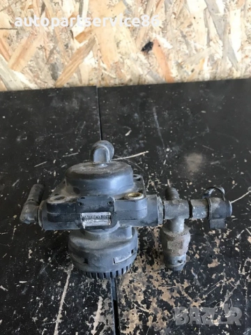 Релей клапан Wabco 973006003D за Mercedes Atego (1998-2006) 0044296344 