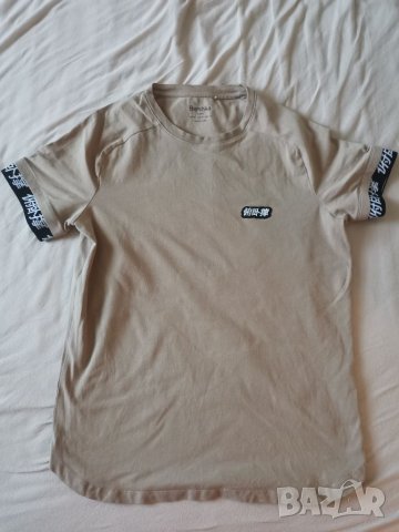 Мъжка тениска Bershka -размер М, снимка 1 - Тениски - 45275751