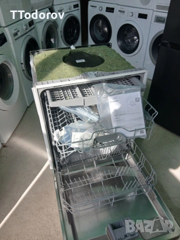 Нова Съдомиялна машина за пълно вграждане Bosch SMV2525 EX06F , снимка 2 - Съдомиялни - 53816292