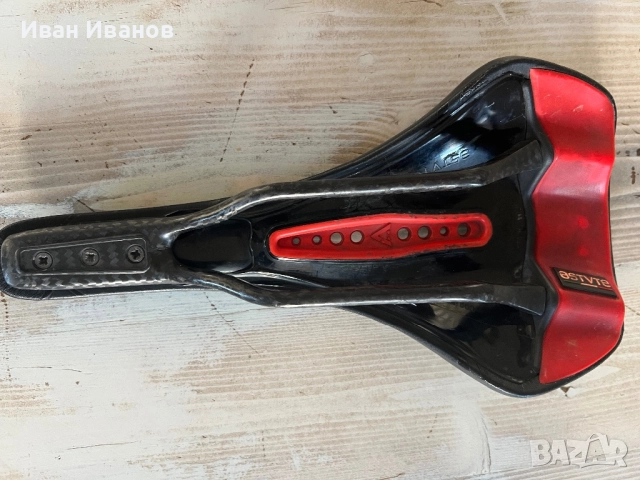 Карбонова седалка ASTUTE STAR, снимка 7 - Аксесоари за велосипеди - 52421136