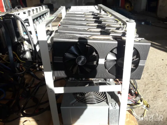 Продавам 4бр Майнинг ригове с по 6 Sapphirе Nitro, снимка 2 - Други - 49490644