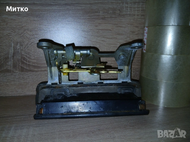 Дръжка за багажника за Audi 80 B4 Avant. 