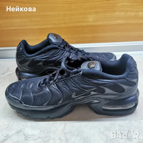 Nike Air Max Plus Triple Black Оригинални маратонки 39, снимка 3 - Маратонки - 46880343