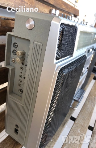 Радиокасетофон Rising SRC-2005 Vintage Boombox – колекционерски модел!, снимка 5 - Радиокасетофони, транзистори - 53830574