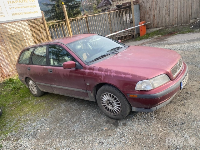 Volvo V40 2.0 16 V Газова Уредба, снимка 3 - Автомобили и джипове - 53680479