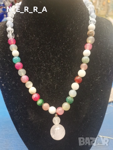 Гердан от естествени камъни