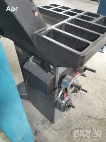 Компютърна БАЛАНС Машина JOHN BEAM, от 10-26 цола, Made in USA, снимка 6 - Други машини и части - 53469973