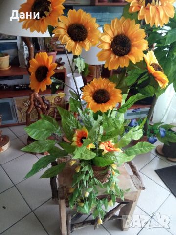 Декоративни слънчогледи и лампиони , снимка 2 - Изкуствени цветя - 45769286
