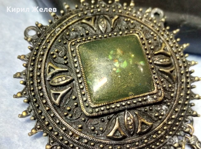 СТАР ЕМАЙЛИРАН БРОНЗОВ МЕДАЛЬОН РЕТРО ОРНАМЕНТИРАН с РОЗОВИ ПЕРЛИЧКИ 42388, снимка 3 - Антикварни и старинни предмети - 51255586
