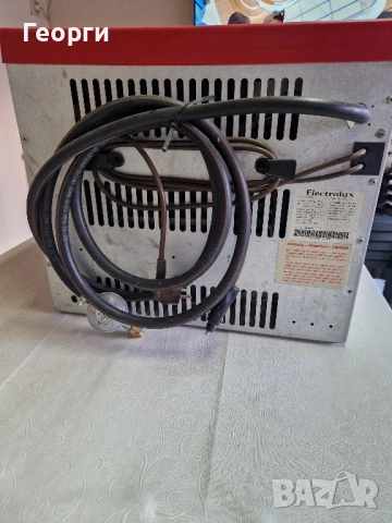 Хладилна ракла на 12v на 220v и гас, снимка 2 - Хладилни чанти - 52178902