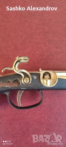 Бензинова запалка пистолет тип Derringer - винтидж , снимка 4 - Други ценни предмети - 52958391