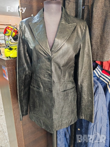Дамско кожено сако, яке Hennes 38 номер, снимка 2 - Сака - 51934928