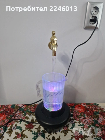 Интересна нощна лампа-чешмичка, снимка 3 - Настолни лампи - 37882382