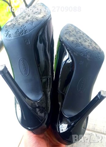 Страхотни черни лачени остри обувки на висок ток за повод, 38 н, снимка 4 - Дамски обувки на ток - 45381836