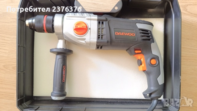 Ударна бормашина Daewoo DAID 1050 с 2 скорости, 1050 W, снимка 2 - Бормашини - 51844885