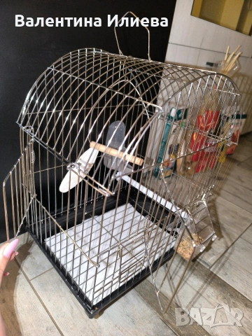 Клетка за птици + пълен комплект аксесоари и храна, снимка 2 - Папагали - 53170334