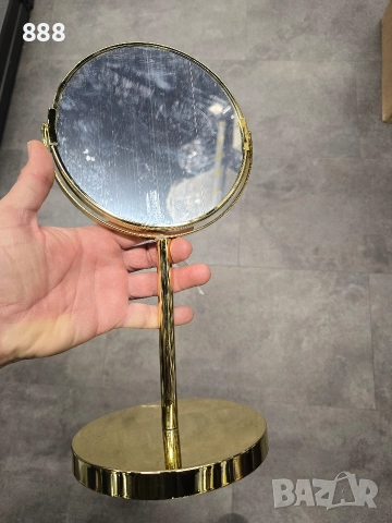 козметично огледало, снимка 2 - Огледала - 52940859