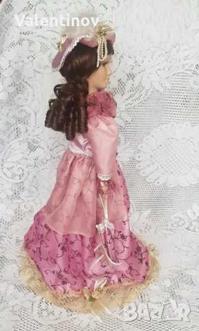Порцеланова кукла със стойка , снимка 5 - Кукли - 50044266