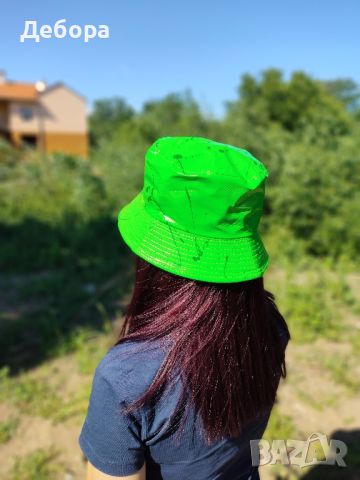 Зелена шапка идиотка , снимка 1 - Шапки - 46467480