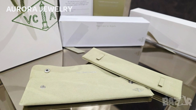 Van Cleef & Arpels VCA Пълен Комплект Кутия / Плик и Сертификат Гривна, снимка 4 - Гривни - 53239175