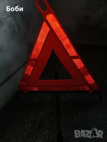 Оргинален триъгълник мерцедес w203 седан , снимка 15 - Аксесоари и консумативи - 53844003