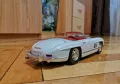 Рядък модел метална колекционерска количка MERCEDES SL 300 1957г. 1:18, снимка 4