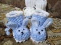 Бебешки нови ръчно плетени терлички - сини зайчета, с връзки 