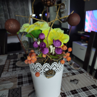 Саксия изкуствени цветя, снимка 1 - Декорация за дома - 39875519