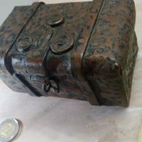 Стар меден сандък,кутия за бижута,ръчна изработка ,масивна, снимка 6 - Други ценни предмети - 45235239