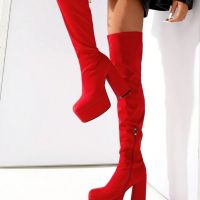 Червени ботуши/чизми, снимка 2 - Дамски обувки на ток - 45712706