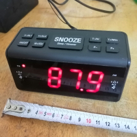 Радио-часовник будилник FM AM радио LED дисплей HRJ-248, снимка 2 - Друга електроника - 45038569