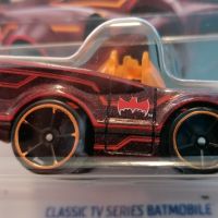 💕🧸Hot Wheels Classic TV Series Batmobile Batman, снимка 2 - Коли, камиони, мотори, писти - 45887890