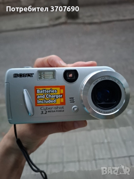 Компактен дигитален фотоапарат SONY CYBERSHOT P52, снимка 1