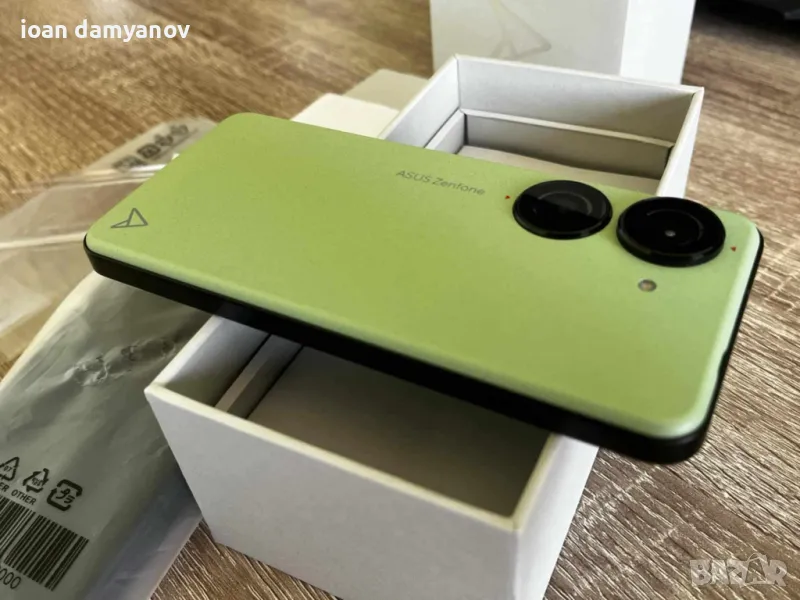 ASUS ZenFone 10 (Green), снимка 1