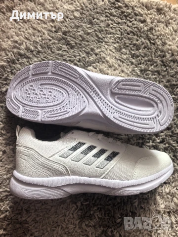 Леки спортни маратонки 42 номер, снимка 4 - Маратонки - 51376952