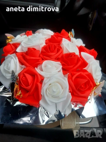 Букет в кутия, снимка 4 - Подаръци за жени - 53374375