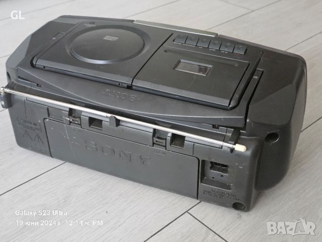 SONY CFD-S37L, снимка 2 - Радиокасетофони, транзистори - 46273161