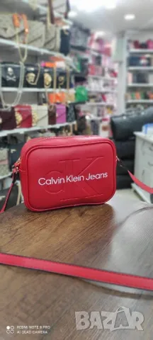 чанти Calvin Klein , снимка 14 - Чанти - 49152576