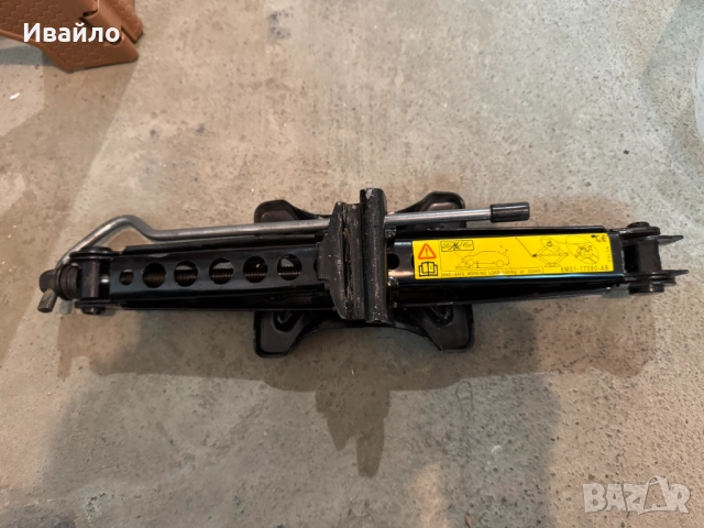 Оригинален Крик от Ford 