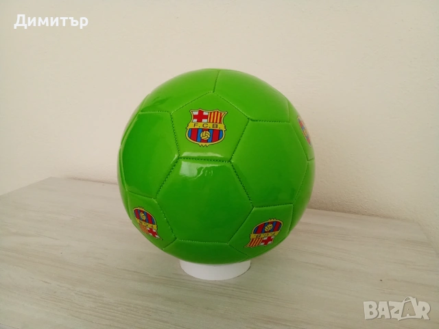 Кожена футболна топка с лого на Барселона !, снимка 2 - Футбол - 53910135