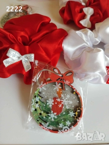 Коледни скрънчита сатен , снимка 2 - Коледни подаръци - 52378357