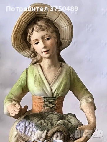 Фигурка на момиче с кошница грозде , снимка 4 - Колекции - 53457303
