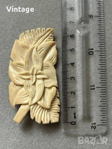 Антикварна брошка изработена от слонова кост , снимка 4 - Антикварни и старинни предмети - 54052711