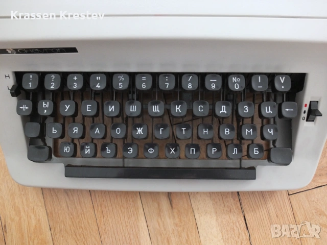 Продавам почти нова японска механична пишеща машина Chevron, снимка 4 - Друго - 53936753