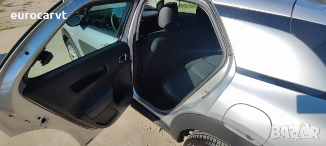 Citroen C4 Cactus 1.6 e-HDi, снимка 15 - Автомобили и джипове - 51203409