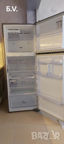Хладилник с горна камера, снимка 12 - Хладилници - 53724395