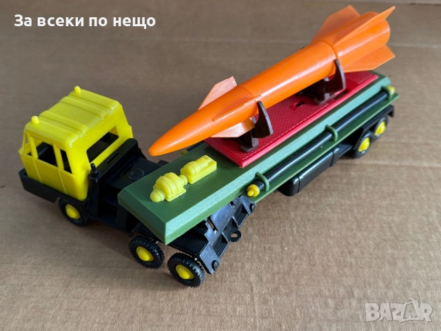 Старо детско соц камионче , ракетовоз ,  от 70-те години, Полша, снимка 5 - Антикварни и старинни предмети - 53922675