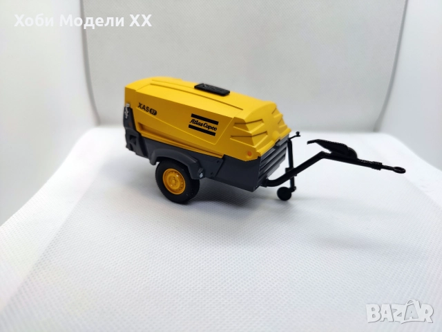 Модел мобилен компресор Атлас Копко 1:25, снимка 2 - Колекции - 52452150